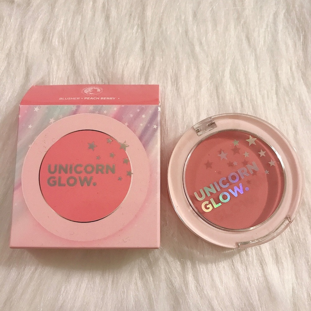 Unicorn Glow Makeup and Skincare Set - Picture 3 of 8